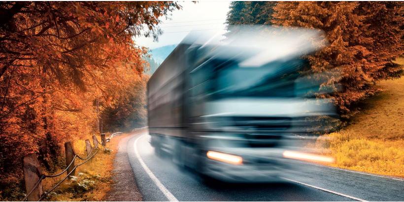 Vær trygg fra topp til tå med lastesikring, ADR-utstyr og skilter