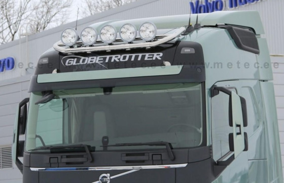 Volvo FH4 -  Takbøyle GLobe/Globe XL - Rustfri Polert. Ø60 mm. 868610 - 5 Lykteholdere m/kabel.