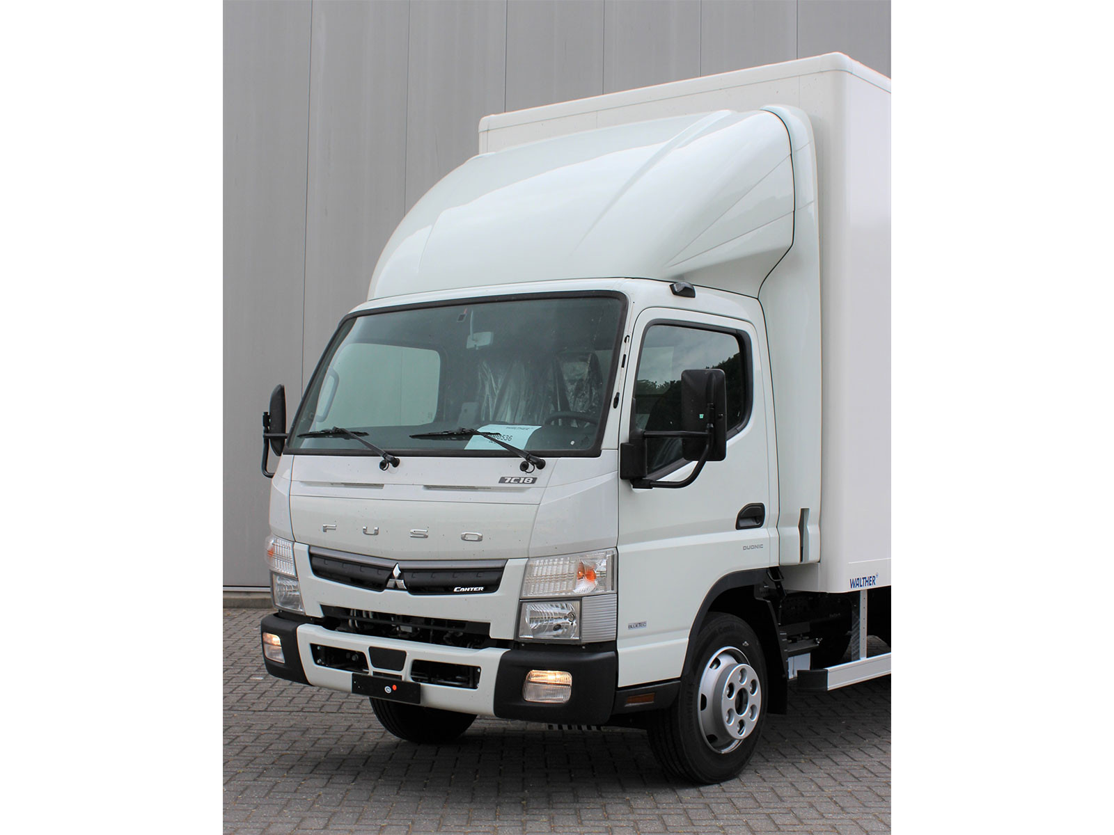 Takspoiler3-D Misubishi Fuso, Canter - comfort type > 2005 - 7660 3D spoiler, height 90cm, width 208cm