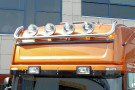 Scania R 09-16 Topline Takbøyle - Rustfri polert. Ø60 mm. 864161 - 4 Lykteholdere inkl. kabel.