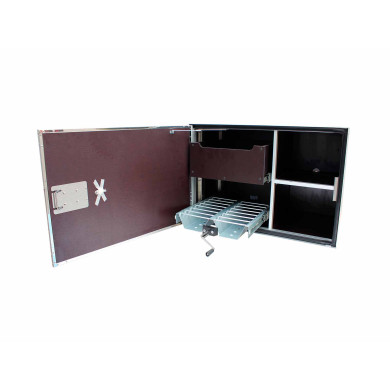 Finer kasse (Multibox)1000x600x600 venstrehengslet. - Bevofront lokk i rustfri ( uten alu-omramning) - bekledd med alu top, bunn og sider  - m/skillevegg,hylle, skuff og båndholderskuff.